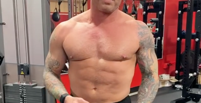 Joe Rogan home workout